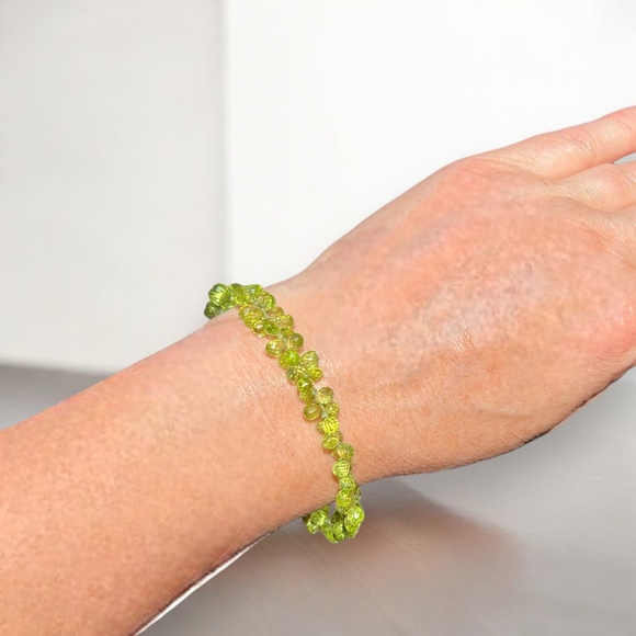 Gorgeous Natural Untreated Peridot Bracelet Handcrafted in 14k Solid Gold - Picture 2 of 8